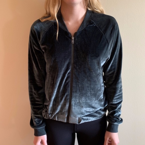 American Eagle Outfitters Jackets & Blazers - American Eagle Cropped Teal Velvety Sweater